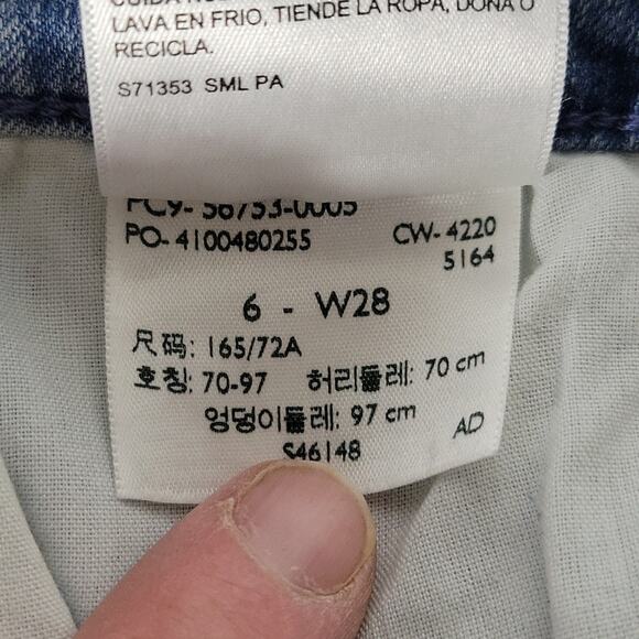 Levi's Strauss Signature Gold Hi Rise 3" Jean Shorts Women Size 6 NWT - Picture 12 of 12